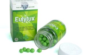 Eulytux (Eucalyptol 100mg, Camphor 12mg, Tinh dầu lá Tần dày lá 0,45mg...) Lọ 100 viên